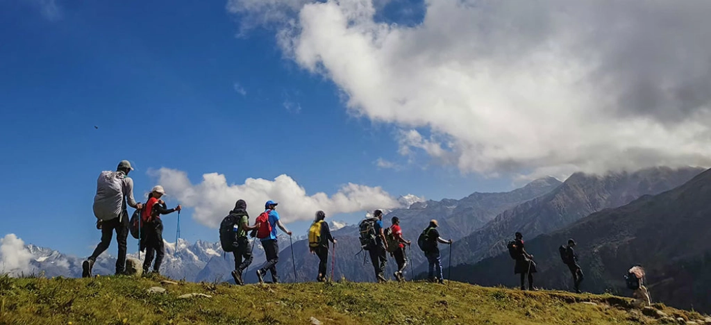 Ultimate Mountain Trekking Guide 2026 featuring scenic mountain trails, hiking routes, stunning landscapes, and outdoor adventure.
