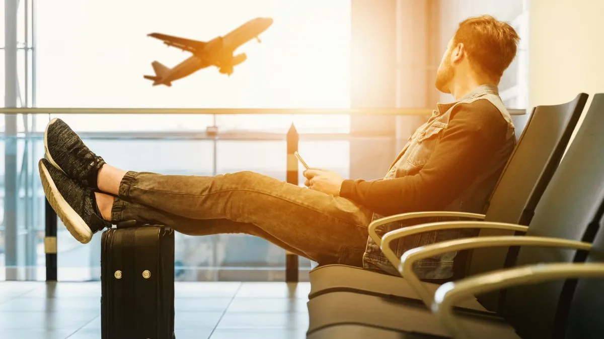 Best flight booking tips 2026 for finding cheap flights and saving money